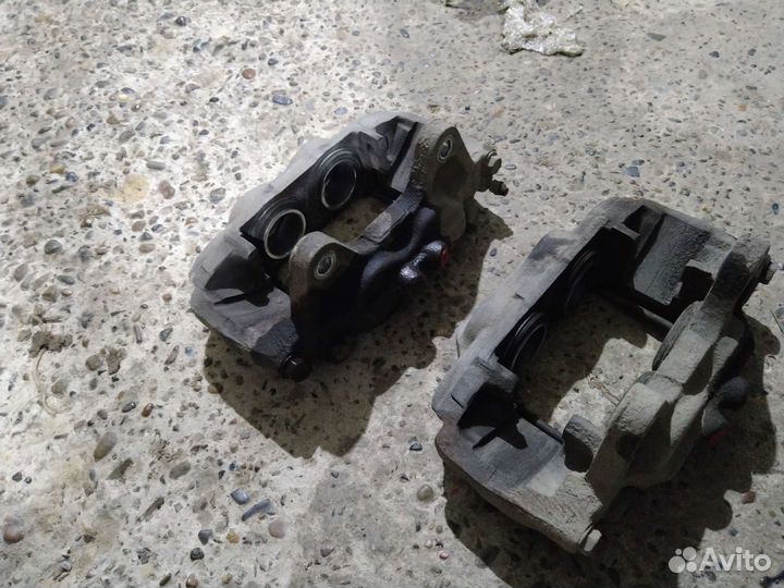 Суппорта тормозные передние Прадо-150