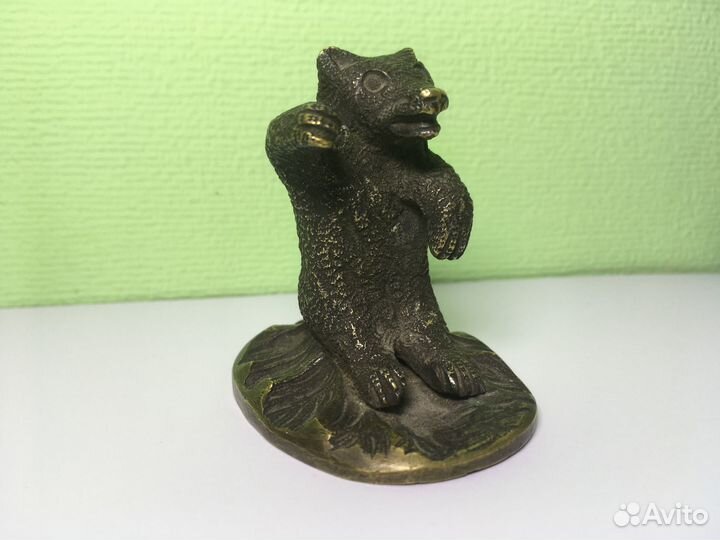 Старинная статуэтка Медведь, латунь/бронза