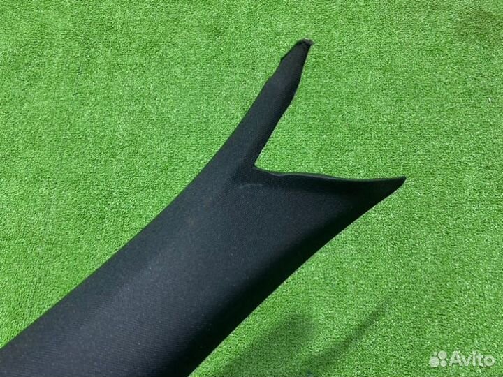 Обшивка стойки передняя правая Mercedes-Benz