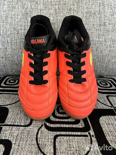 Футбольные бутсы кроссовки кеды