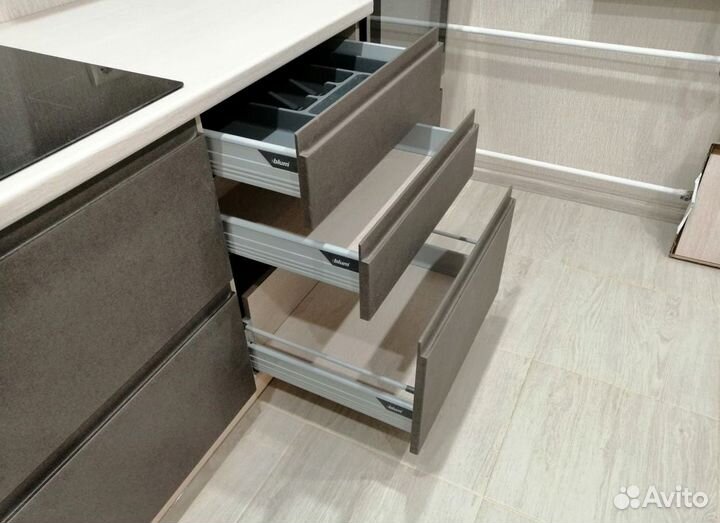 Современная кухня под ключ