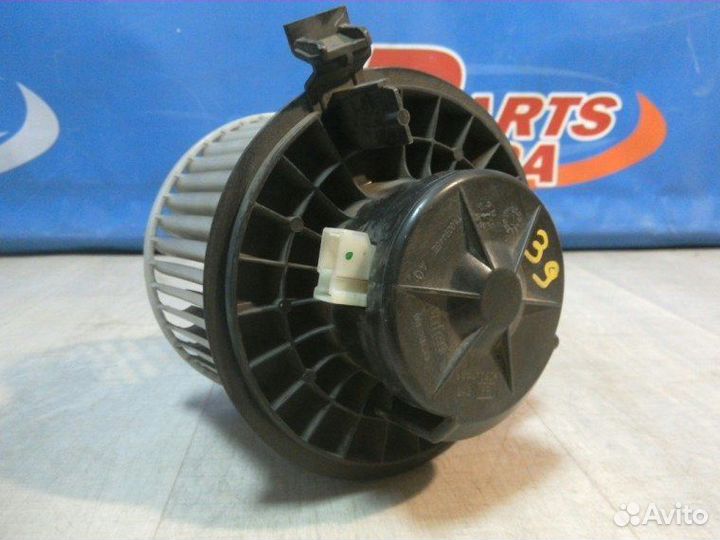 Моторчик печки отопителя Nissan Tiida C11 1.6