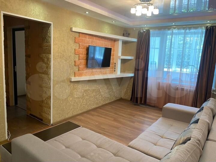 2-к. квартира, 46 м², 1/9 эт.