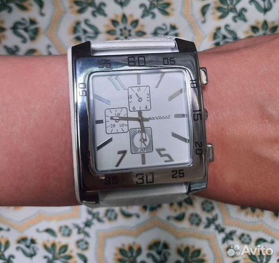 Часы наручные