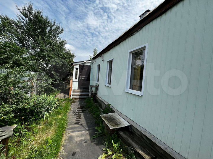 Дом 32 м² на участке 5 сот.