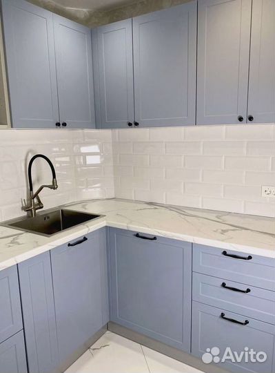 Кухонный гарнитур угловой