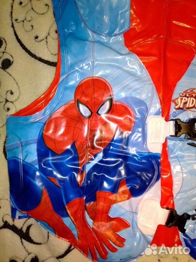 Надувной жилет для купания мальчику 3-6 лет