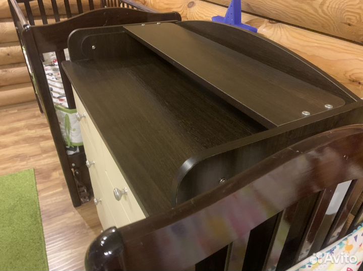 2 Кроватки и комод с пелинальным столиком