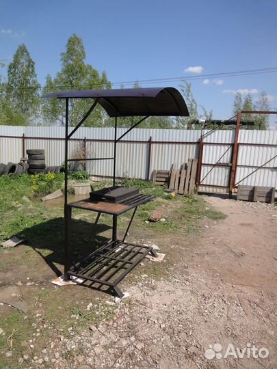 Мангал с крышей