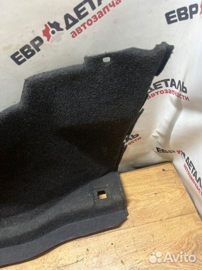 Обшивка багажника задняя правая Bmw 525Xi E60