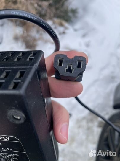 Блок питания для электросамоката JN-60 67,2V 2A