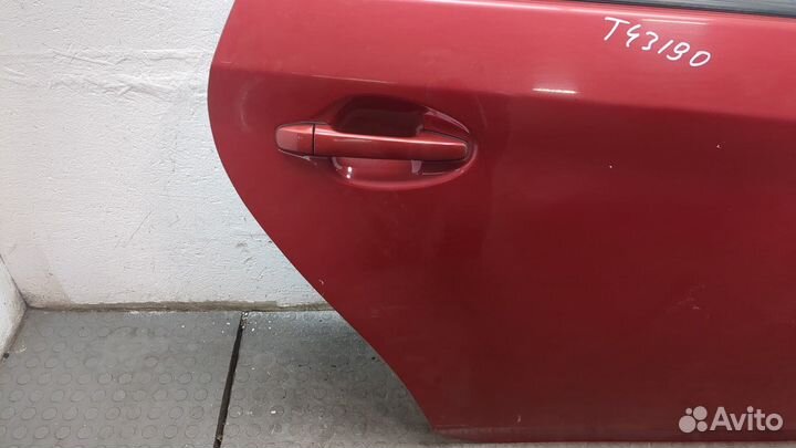 Дверь правая задняя Toyota Prius