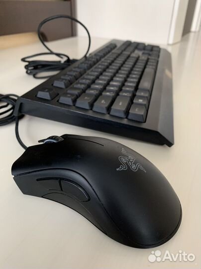 Клавиатура игр. Cynosa Pro и мышь игр. Deathadder