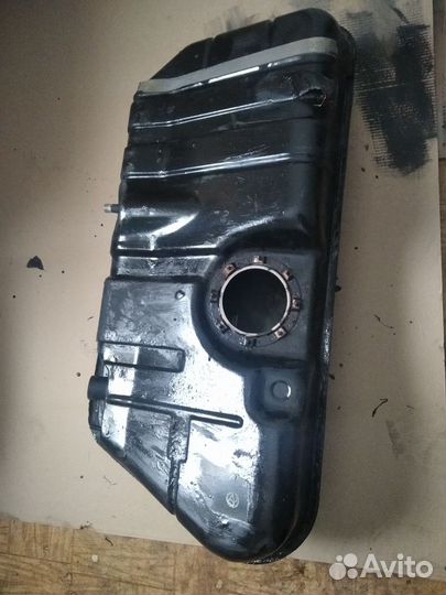Топливный бак ваз 2110