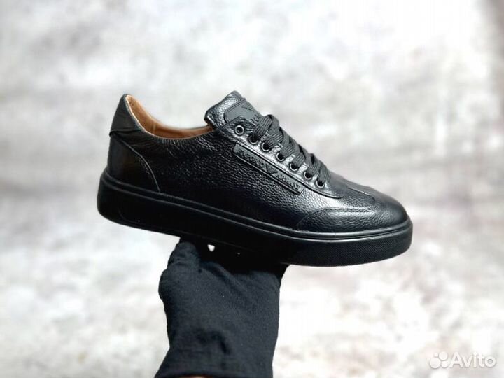 Кроссовки Armani осенние