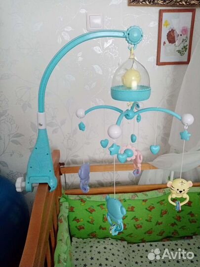 Игрушка на кроватку новая