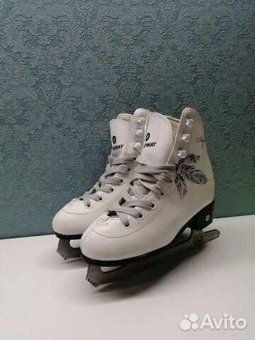 Коньки детские фигурные размер 30
