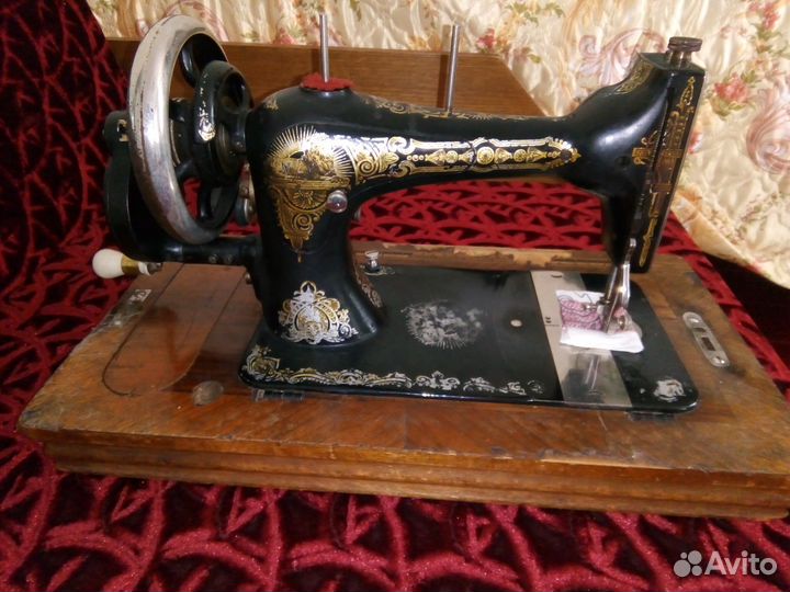 Швейная машина Velocitas