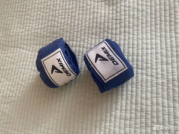 Футбольная форма Demix 158-164 и гетры 31-34