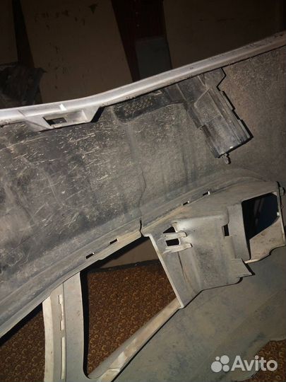 Продам бампер Jetta 6 до рест