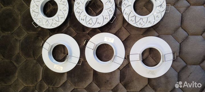 Потолочные точечные светильники