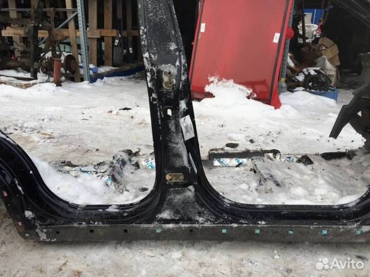 Порог со стойкой правый Kia Sorento