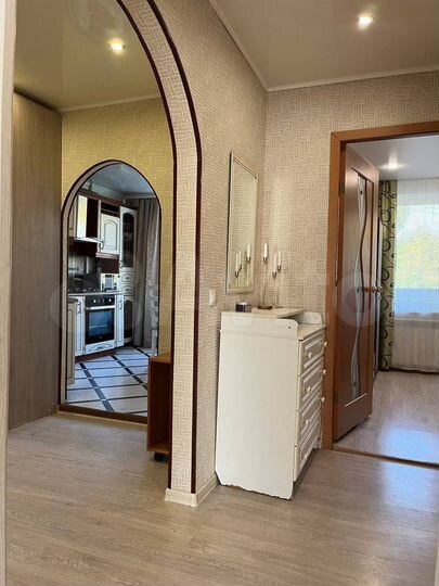 2-к. квартира, 49 м², 1/3 эт.