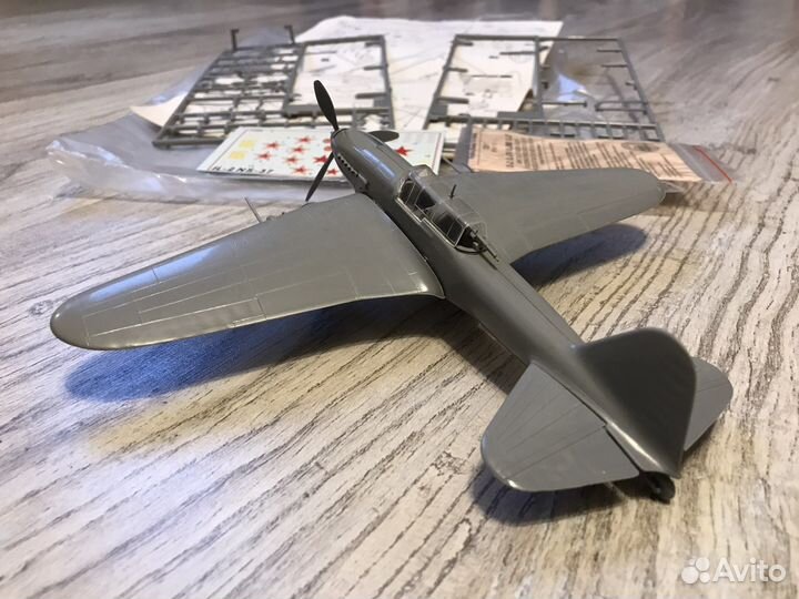 Сборная мобель самолета Ил-2, звезда 1/72