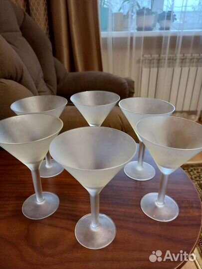 Новые хруст.креманки и ладьи - 8 штук. и Бокалы 6ш