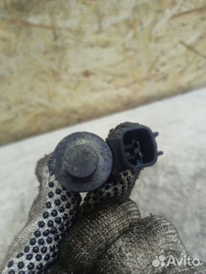 Клапан фазорегулятора Nissan Note HR16DE 2009