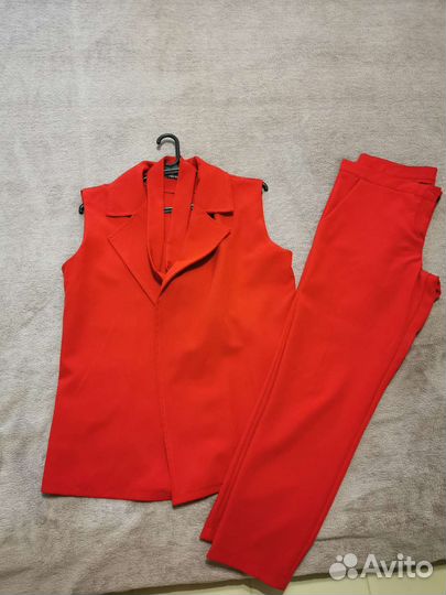 Костюм женский