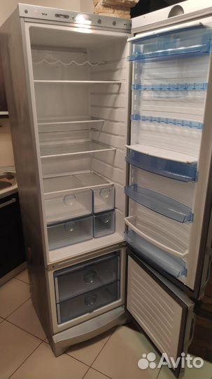 Холодильник vestfrost бу