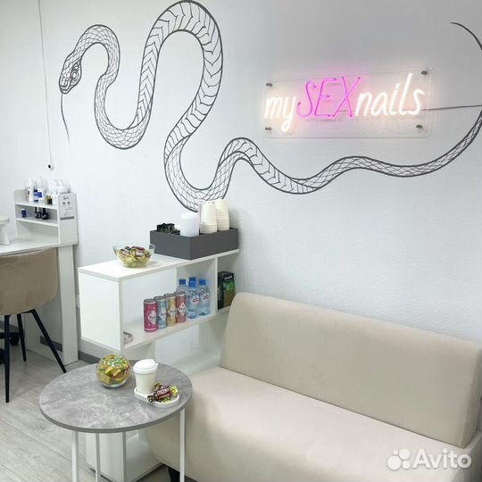 Модель на маникюр бесплатно