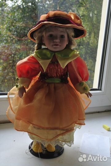 Куклы фарфоровые