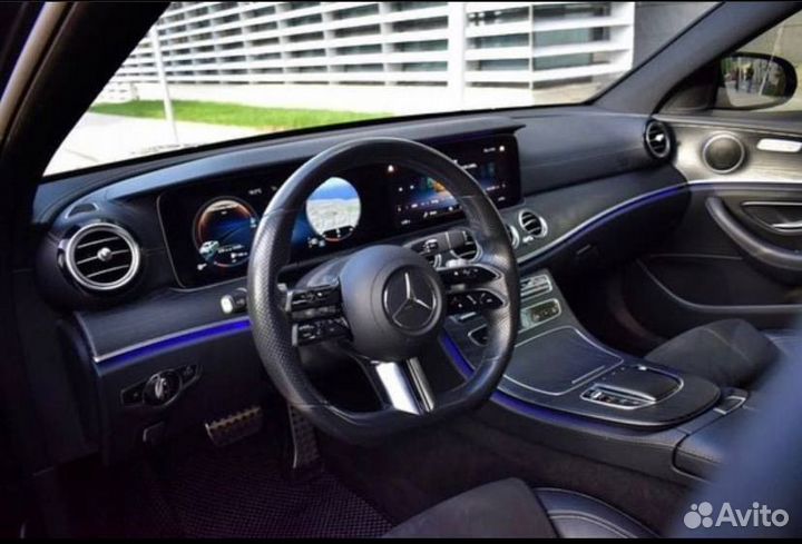 Аренда Mercedes Benz E200 без водителя