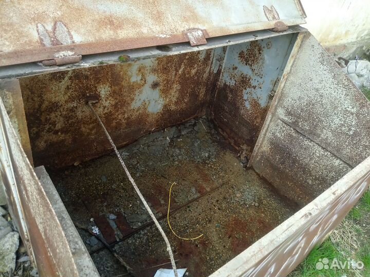 Металлическая ёмкость 2м.куб