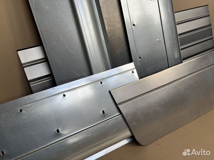 Ремкомплект багажника Mitsubishi Space Runner 2