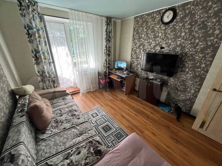 2-к. квартира, 40 м², 3/3 эт.