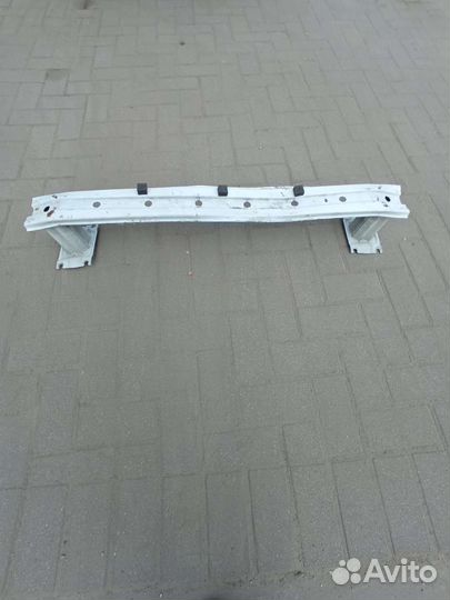 Suzuki Vitara 2 рестайлинг усилитель бампера