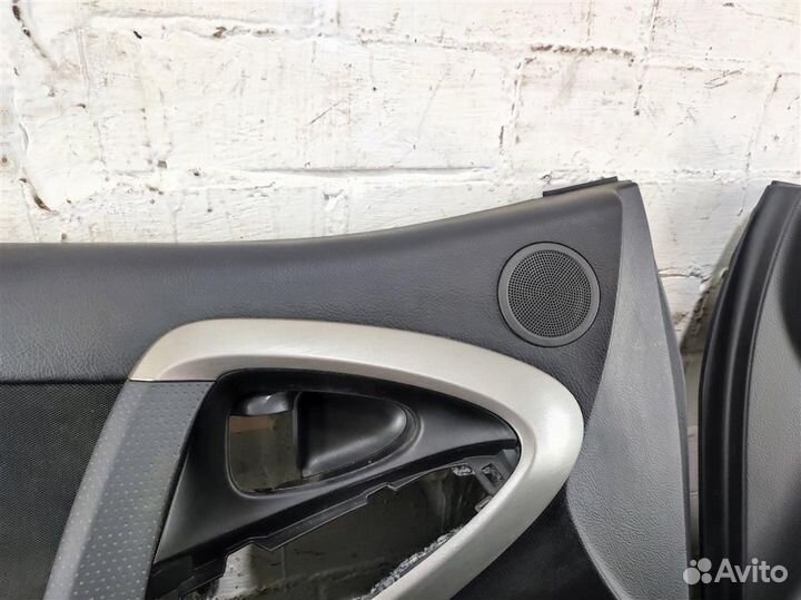 Обшивки дверей комплект Toyota RAV4 A30 2007