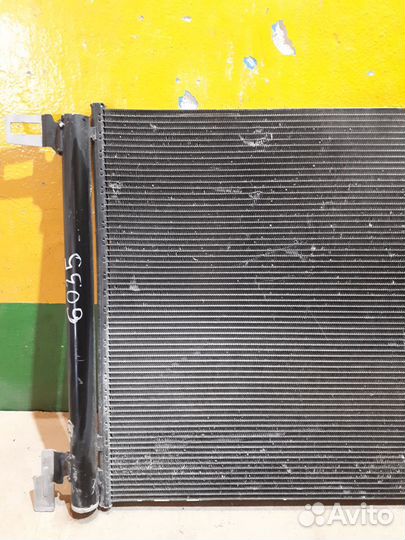 Радиатор кондиционера Audi Q7