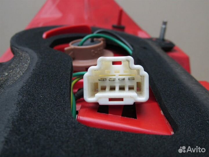 Фонарь задний наружный левый Infiniti G (V36) 200