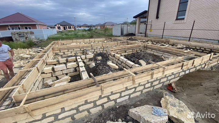 Бригада строим дома