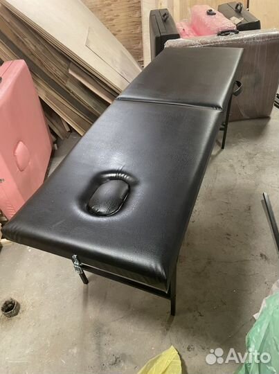 Стол массажный черный с вырезом