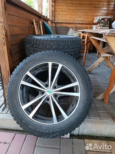 Hankook R17 225/55 на дисках