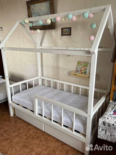 Детская кровать домик 140*70