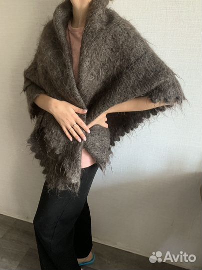 Шаль новая (тёплая, шерстяная, ручная работа)