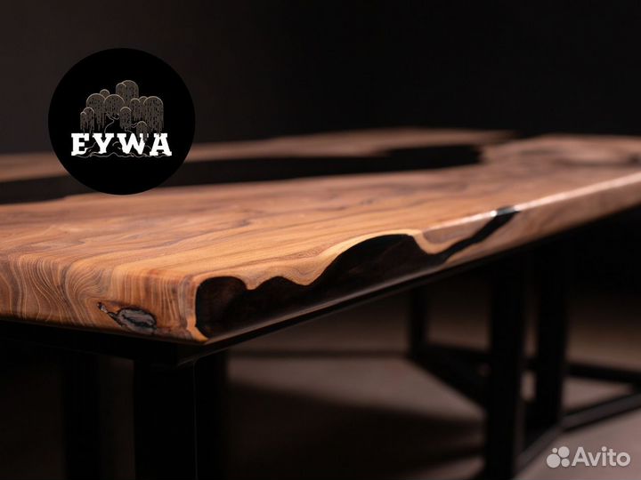 Стол из карагача