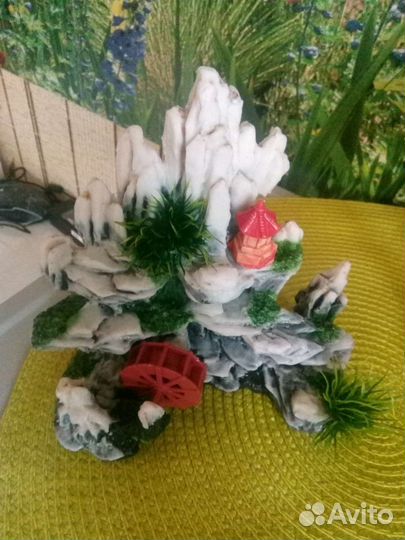 Грот и декор для аквариума