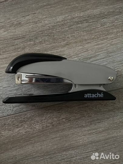 Степлер металлический Attache